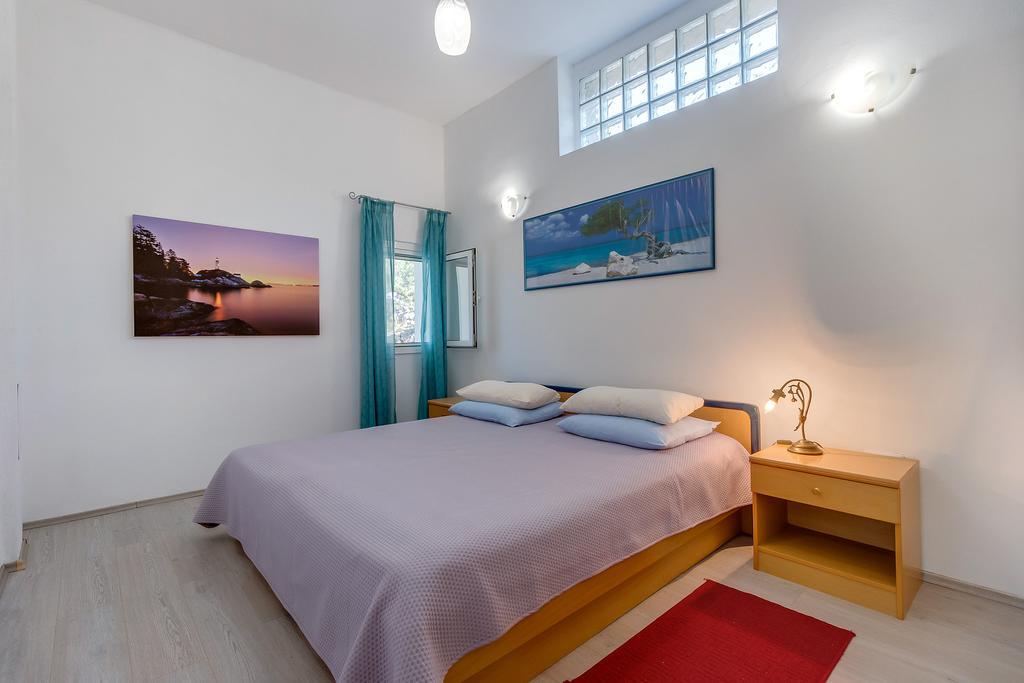 Holiday Home Nikol Veli Losinj Exterior photo